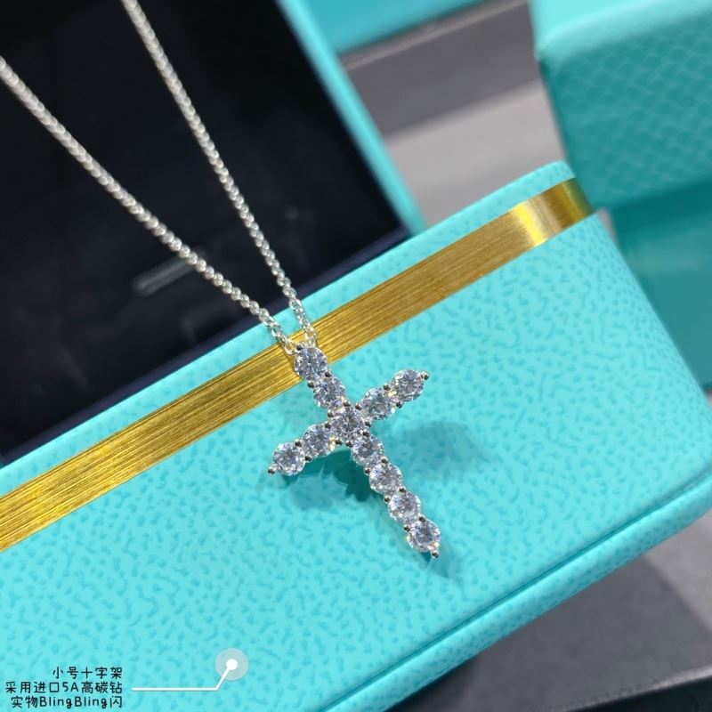 T*f*ny necklaces